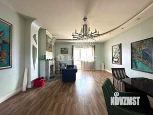 Дом 400м², 2-этажный, участок 10 сот.