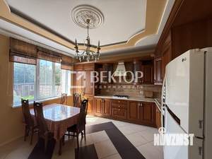 Коттедж 261м², 2-этажный, участок 7 сот.