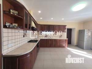 Коттедж 194м², 2-этажный, участок 7 сот.