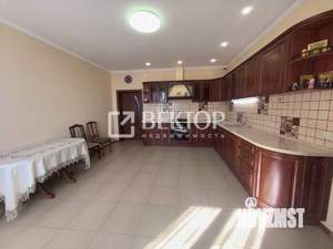 Коттедж 194м², 2-этажный, участок 7 сот.