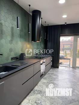 Таунхаус 300м², 3-этажный, участок 1 сот.