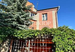 Дом 358м², 3-этажный, участок 7 сот.