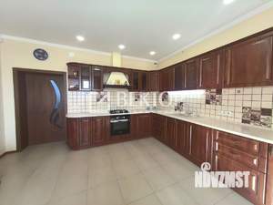 Коттедж 194м², 2-этажный, участок 7 сот.