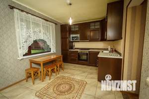Дом 216м², 2-этажный, посуточно, 