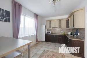 Дом 200м&sup2;, 2-этажный, посуточно, 