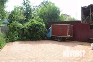 Коттедж 320м², 3-этажный, участок 5 сот.  