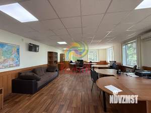 Дом 646м², 4-этажный, участок 6 сот.  