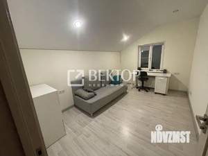 Коттедж 177м², 2-этажный, участок 6 сот.  