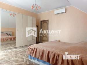 Коттедж 212м², 2-этажный, участок 6 сот.  