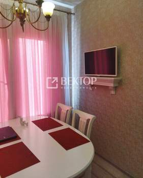 Дом 150м², 2-этажный, участок 6 сот.  