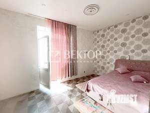 Коттедж 358м², 2-этажный, участок 4 сот.  