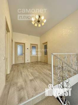 Коттедж 200м², 2-этажный, участок 6 сот.  