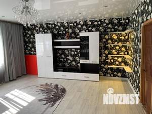 Дом 196м², 2-этажный, участок 8 сот.  