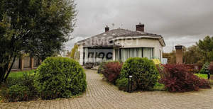 Дом 480м&sup2;, 3-этажный, участок 10 сот.  