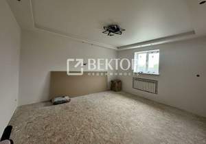 Дом 190м², 3-этажный, участок 4 сот.  