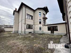 Дом 1171м², 2-этажный, участок 29 сот.  