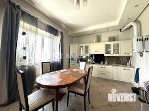 Дом 400м², 2-этажный, участок 10 сот.  