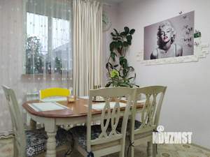 Коттедж 250м², 3-этажный, участок 5 сот.  