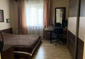 Дом 260м&sup2;, 3-этажный, участок 8 сот.  