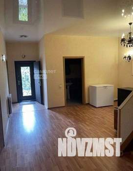 Коттедж 174м², 2-этажный, участок 5 сот.  