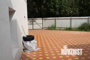 Коттедж 320м², 3-этажный, участок 5 сот.  