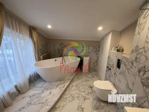 Дом 270м², 2-этажный, участок 6 сот.  