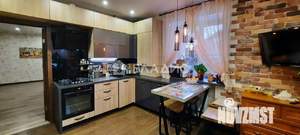 Дом 260м&sup2;, 3-этажный, участок 8 сот.  