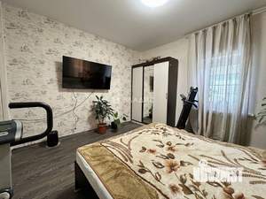Дом 130м², 2-этажный, участок 9 сот.  