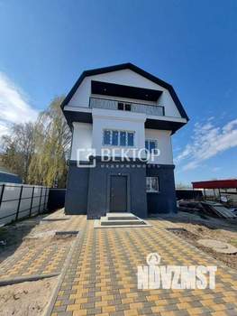 Дом 190м², 3-этажный, участок 4 сот.  