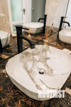 Коттедж 613м², 3-этажный, участок 50 сот.  