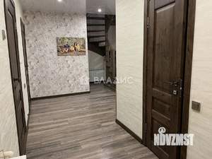 Дом 260м&sup2;, 3-этажный, участок 8 сот.  