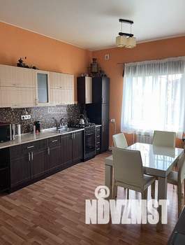 Коттедж 174м², 2-этажный, участок 5 сот.  