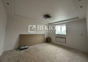 Дом 190м², 3-этажный, участок 4 сот.  