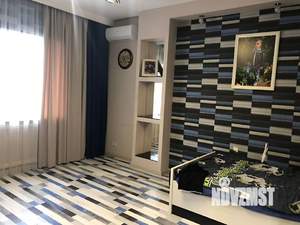 Коттедж 461м², 3-этажный, участок 15 сот.  