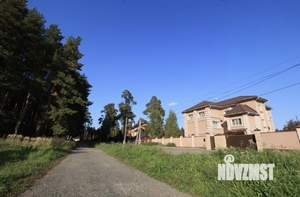 Коттедж 373м², 3-этажный, участок 25 сот.  