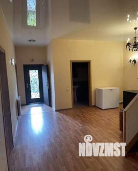 Коттедж 174м², 2-этажный, участок 5 сот.  