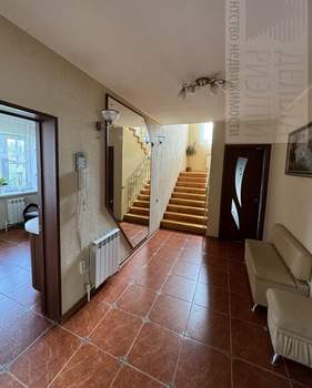 Дом 160м², 2-этажный, участок 6 сот.  
