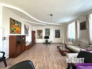 Дом 400м², 2-этажный, участок 10 сот.  