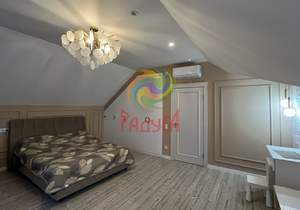 Дом 270м², 2-этажный, участок 6 сот.  