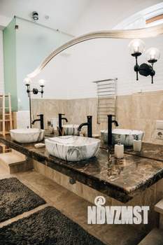 Коттедж 613м², 3-этажный, участок 50 сот.  