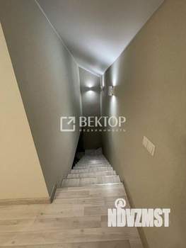 Коттедж 177м², 2-этажный, участок 6 сот.  