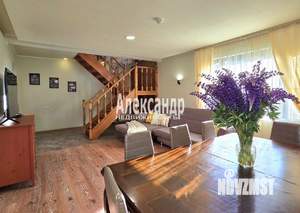 Дом 206м&sup2;, 2-этажный, участок 17 сот.  