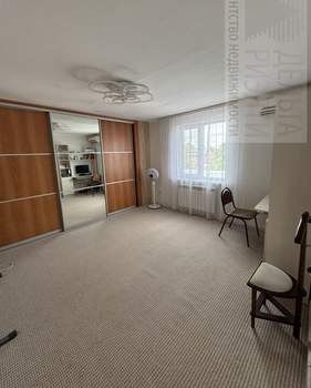 Дом 160м², 2-этажный, участок 6 сот.  