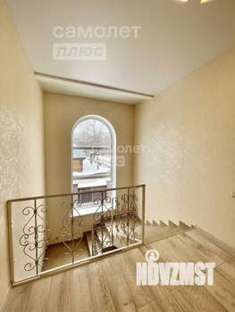 Коттедж 200м², 2-этажный, участок 6 сот.  