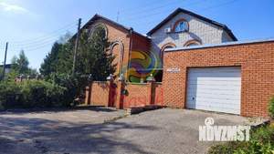 Дом 540м², 3-этажный, участок 14 сот.  
