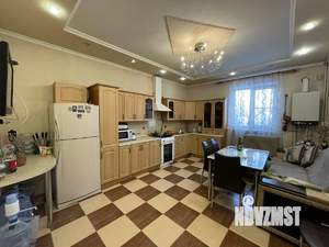 Дом 287м², 3-этажный, участок 4 сот.  