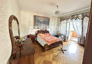 Дом 358м², 3-этажный, участок 7 сот.  