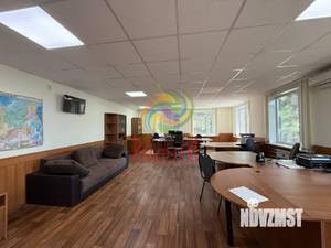 Дом 646м², 4-этажный, участок 6 сот.  