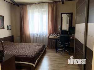 Дом 260м&sup2;, 3-этажный, участок 8 сот.  