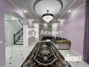 Дом 180м², 2-этажный, участок 5 сот.  